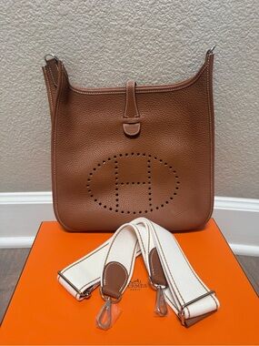 BNIB Hermès Evelyne III 29 PM Gold Clemence PHW